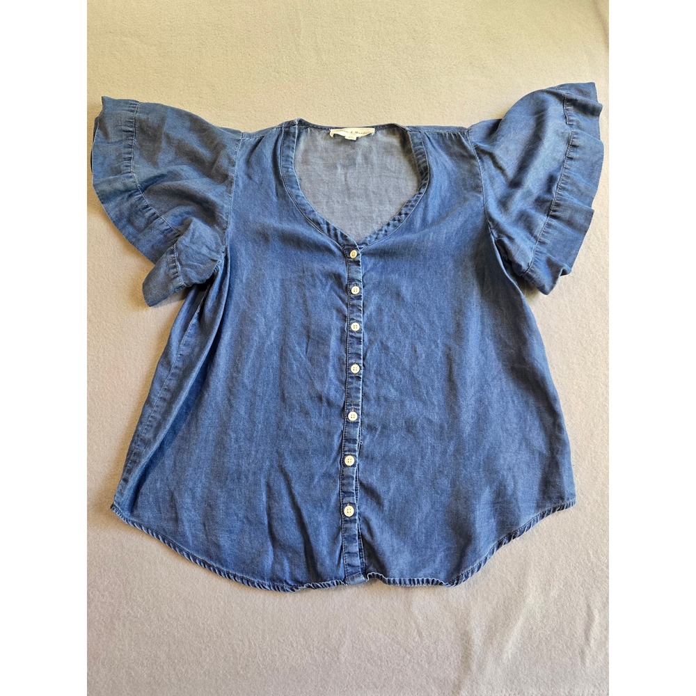 Chelsea & Theodore Chambray Top Women Small Blue Flutter Sleeve Tencel Button Up